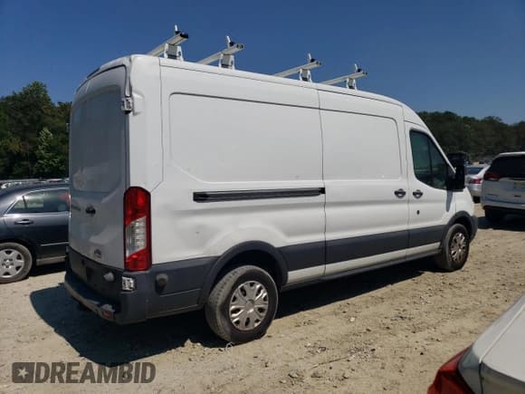 ✅ 2017 Ford Transit • VIN: 1FTYR2CM2HKB53143 • Лот: 85592835. Опубликован ранее на Copart с пробегом 217 822 миль. Бесплатный доступ к архиву аукционных продаж из США и подробный отчёт об истории автомобиля на DreamBid. Изображение 3.