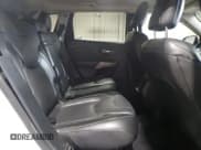 ✅ 2018 Jeep Cherokee Limited • VIN: 1C4PJMDB7JD610325 • Лот: 90279425. Опубликован ранее на Copart с пробегом 82 637 миль. Бесплатный доступ к архиву аукционных продаж из США и подробный отчёт об истории автомобиля на DreamBid. Изображение 11.