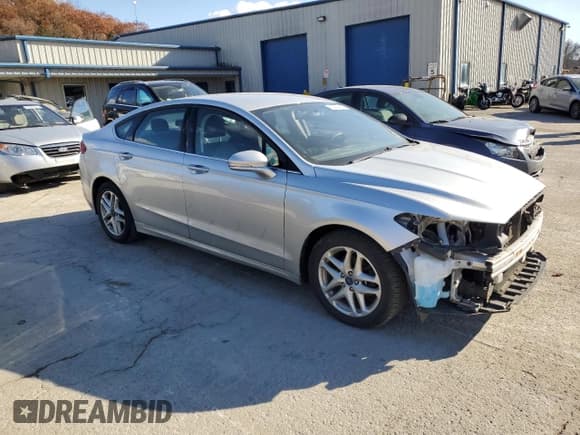 ✅ 2016 Ford Fusion SE • VIN: 1FA6P0H75G5117468 • Лот: 92201955. Опубликован ранее на Copart с пробегом 152 034 миль. Бесплатный доступ к архиву аукционных продаж из США и подробный отчёт об истории автомобиля на DreamBid. Изображение 4.