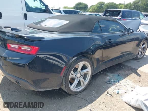 2017 Chevrolet Camaro 1SS с VIN 1G1FF3D72H0202585, выставлен на аукционе IAAI как лот 42345285 с пробегом 60 892 миль миль и . История ставок и продаж доступна на DreamBid. Изображение 4.