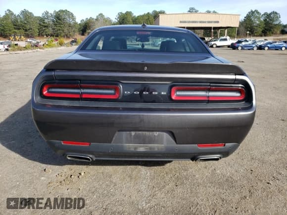 ✅ 2015 Dodge Challenger SXT Plus • VIN: 2C3CDZBG8FH775378 • Lot: 41369303. Wystawiony na Copart z przebiegiem 140 148 mil. Bezpłatny archiwum sprzedaży aukcyjnych z USA i szczegółowy raport historii pojazdu na DreamBid. Zdjęcie 6.