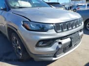 ✅ 2023 Jeep Compass (RED) Edition • VIN: 3C4NJDCN1PT509979 • Lot: 43470446. Wystawiony na IAAI z przebiegiem 212 814 mil. Bezpłatny archiwum sprzedaży aukcyjnych z USA i szczegółowy raport historii pojazdu na DreamBid. Zdjęcie 6.