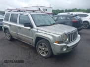 ✅ 2007 Jeep Patriot Limited • VIN: 1J8FF48W77D318640 • Lot: 42653588. Wystawiony na IAAI z przebiegiem 88 375 mil. Bezpłatny archiwum sprzedaży aukcyjnych z USA i szczegółowy raport historii pojazdu na DreamBid. Zdjęcie 1.