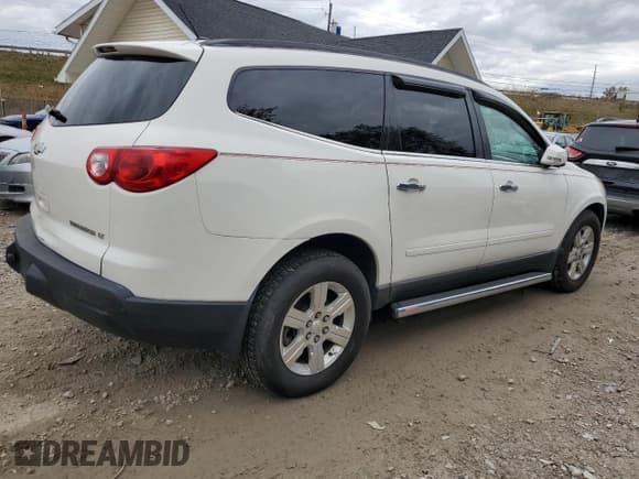 ✅ 2012 Chevrolet Traverse 1LT • VIN: 1GNKVGED8CJ195205 • Lot: 82735585. Wystawiony na Copart z przebiegiem Nie podano. Bezpłatny archiwum sprzedaży aukcyjnych z USA i szczegółowy raport historii pojazdu na DreamBid. Zdjęcie 3.