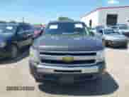 2010 Chevrolet Silverado 1500 LT z VIN 3GCRCSEA2AG192191, wystawiony jako IAAI lot #42695049 z przebiegiem 320 323 mil mil oraz . Historia ofert i sprzedaży dostępna na DreamBid. Obrazek 12.