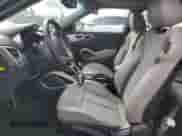 2013 Hyundai Veloster w/Gray Int z VIN KMHTC6AD5DU111338, wystawiony jako Copart lot #51661435 z przebiegiem 55 560 mil mil oraz Szkoda całkowita • Salvage title. Historia ofert i sprzedaży dostępna na DreamBid. Obrazek 7.