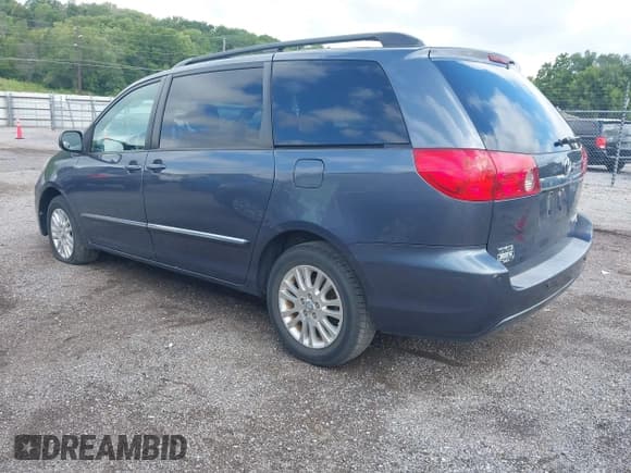 ✅ 2007 Toyota Sienna XLE • VIN: 5TDBK22C67S006690 • Лот: 42979225. Опубликован ранее на IAAI с пробегом 186 333 миль. Бесплатный доступ к архиву аукционных продаж из США и подробный отчёт об истории автомобиля на DreamBid. Изображение 3.