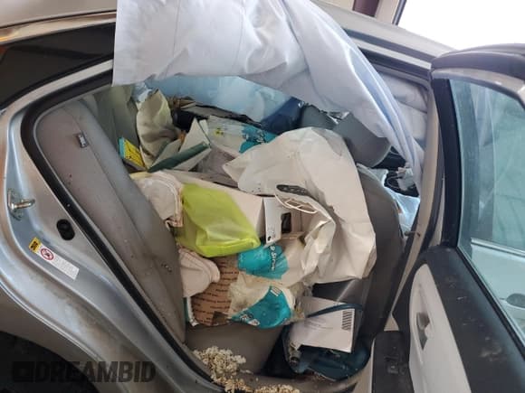 ✅ 2016 Toyota Camry XLE • VIN: 4T4BF1FK1GR543884 • Lot: 70409745. Wystawiony na Copart z przebiegiem Nie podano. Bezpłatny archiwum sprzedaży aukcyjnych z USA i szczegółowy raport historii pojazdu na DreamBid. Zdjęcie 10.