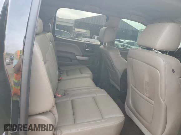 ✅ 2015 Chevrolet Silverado 1500 LTZ • VIN: 3GCPCSEC5FG139940 • Лот: 50695995. Опубликован ранее на Copart с пробегом 180 851 миль. Бесплатный доступ к архиву аукционных продаж из США и подробный отчёт об истории автомобиля на DreamBid. Изображение 10.