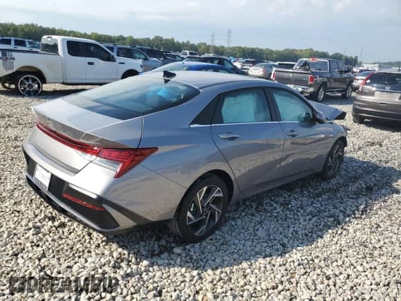 2025 Hyundai Elantra SEL Convenience with VIN KMHLS4DG5SU014778, listed as a Copart auction lot 80225285 with 4,519 mi miles and Salvage title. Bid and sale history available at DreamBid. Image 3.