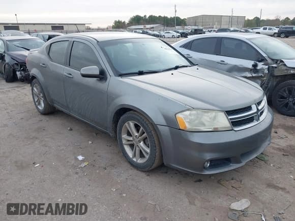✅ 2011 Dodge Avenger Heat • VIN: 1B3BD1FG3BN593772 • Лот: 41333806. Опубликован ранее на IAAI с пробегом 136 734 миль. Бесплатный доступ к архиву аукционных продаж из США и подробный отчёт об истории автомобиля на DreamBid. Изображение 1.