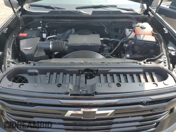 ✅ 2025 Chevrolet Silverado 2500HD LTZ • VIN: 2GC4KPE77S1204795 • Lot: 67735235. Wystawiony na Copart z przebiegiem 5 600 mil. Bezpłatny archiwum sprzedaży aukcyjnych z USA i szczegółowy raport historii pojazdu na DreamBid. Zdjęcie 11.