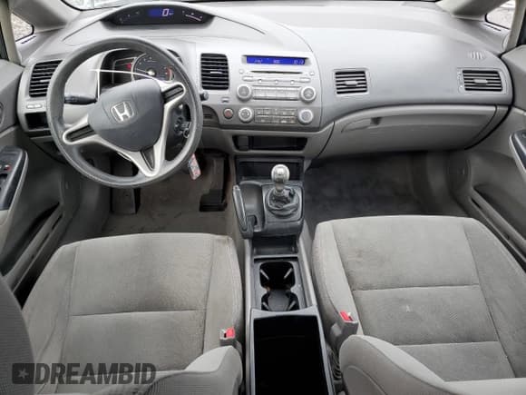 ✅ 2010 Honda Civic DX-VP • VIN: 19XFA1E30AE008706 • Lot: 91471595. Listed on Copart with 93,749 mi. Free auction sales archive from the USA and detailed vehicle history report at DreamBid. Image 8.