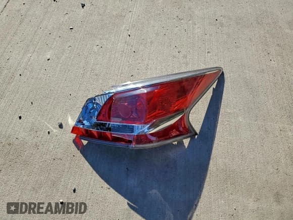 ✅ 2015 Nissan Altima SL • VIN: 1N4AL3AP6FC444196 • Lot: 95162745. Wystawiony na Copart z przebiegiem 259 478 mil. Bezpłatny archiwum sprzedaży aukcyjnych z USA i szczegółowy raport historii pojazdu na DreamBid. Zdjęcie 12.