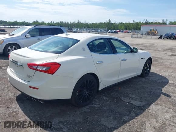✅ 2015 Maserati Ghibli • VIN: ZAM57XSA6F1141539 • Лот: 42723220. Опубликован ранее на IAAI с пробегом 68 593 миль. Бесплатный доступ к архиву аукционных продаж из США и подробный отчёт об истории автомобиля на DreamBid. Изображение 4.
