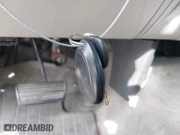 2013 Chevrolet Silverado 1500 LT with VIN 1GCRCSEA1DZ277351, listed as a IAAI auction lot 42729661 with 243,361 mi miles and . Bid and sale history available at DreamBid. Image 10.