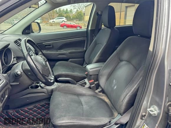 ✅ 2015 Mitsubishi Outlander ES • VIN: 4A4AR3AW8FEU38837 • Lot: 96658115. Wystawiony na Copart z przebiegiem 145 578 mil. Bezpłatny archiwum sprzedaży aukcyjnych z USA i szczegółowy raport historii pojazdu na DreamBid. Zdjęcie 5.