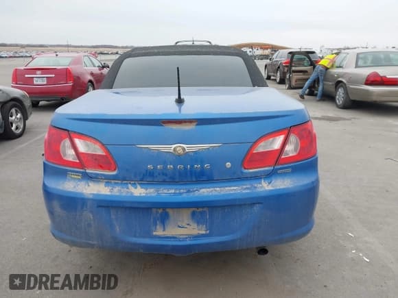 ✅ 2008 Chrysler Sebring Touring • VIN: 1C3LC55R68N689120 • Lot: 43766234. Wystawiony na IAAI z przebiegiem 162 675 mil. Bezpłatny archiwum sprzedaży aukcyjnych z USA i szczegółowy raport historii pojazdu na DreamBid. Zdjęcie 16.