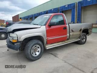 2002 Chevrolet Silverado 2500HD LS с VIN 1GCHK24U32E245693, выставлен на аукционе Copart как лот 62677345 с пробегом 212 141 миль миль и Списание • Salvage title. История ставок и продаж доступна на DreamBid. Изображение 1.