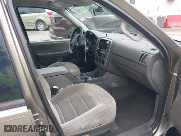 ✅ 2005 Ford Explorer XLT • VIN: 1FMZU73K05ZA64085 • Лот: 42717487. Опубликован ранее на IAAI с пробегом 184 495 миль. Бесплатный доступ к архиву аукционных продаж из США и подробный отчёт об истории автомобиля на DreamBid. Изображение 5.