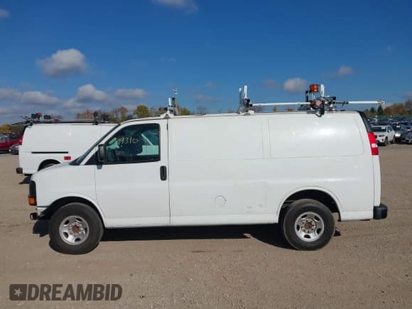 ✅ 2017 Chevrolet Express Cargo • VIN: 1GCWGAFFXH1280572 • Лот: 43549310. Опубликован ранее на IAAI с пробегом 29 325 миль. Бесплатный доступ к архиву аукционных продаж из США и подробный отчёт об истории автомобиля на DreamBid. Изображение 14.