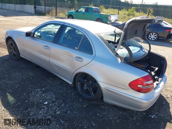 ✅ 2004 Mercedes-Benz E 500 • VIN: WDBUF70JX4A600606 • Lot: 43424068. Wystawiony na IAAI z przebiegiem Nie podano. Bezpłatny archiwum sprzedaży aukcyjnych z USA i szczegółowy raport historii pojazdu na DreamBid. Zdjęcie 3.
