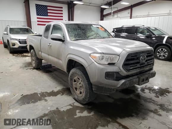 ✅ 2019 Toyota Tacoma SR • VIN: 5TFSX5EN5KX066804 • Lot: 87325724. Wystawiony na Copart z przebiegiem 109 513 mil. Bezpłatny archiwum sprzedaży aukcyjnych z USA i szczegółowy raport historii pojazdu na DreamBid. Zdjęcie 4.