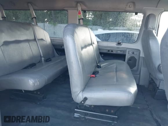 ✅ 2010 Ford Econoline Passenger XL • VIN: 1FBSS3BLXADA00601 • Лот: 42957799. Опубликован ранее на IAAI с пробегом 130 379 миль. Бесплатный доступ к архиву аукционных продаж из США и подробный отчёт об истории автомобиля на DreamBid. Изображение 8.
