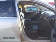 ✅ 2018 Chevrolet Equinox Premier • VIN: 2GNAXVEV6J6312308 • Лот: 43537199. Опубликован ранее на IAAI с пробегом 169 894 миль. Бесплатный доступ к архиву аукционных продаж из США и подробный отчёт об истории автомобиля на DreamBid. Изображение 5.