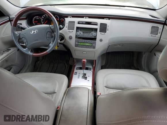 2006 Hyundai Azera SE z VIN KMHFC46F36A087430, wystawiony jako Copart lot #50927485 z przebiegiem 102 868 mil mil oraz Szkoda całkowita • Salvage title. Historia ofert i sprzedaży dostępna na DreamBid. Obrazek 8.