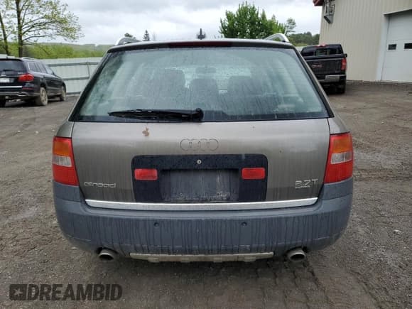 ✅ 2004 Audi allroad A6 V8 • VIN: WA1YD64B54N054631 • Lot: 57713515. Listed on Copart with 161,895 mi. Free auction sales archive from the USA and detailed vehicle history report at DreamBid. Image 6.