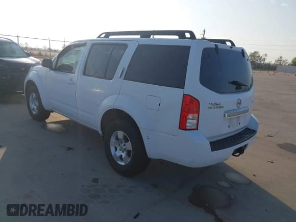 ✅ 2010 Nissan Pathfinder SE • VIN: 5N1AR1NN9AC607756 • Lot: 43772897. Wystawiony na IAAI z przebiegiem 195 885 mil. Bezpłatny archiwum sprzedaży aukcyjnych z USA i szczegółowy raport historii pojazdu na DreamBid. Zdjęcie 3.