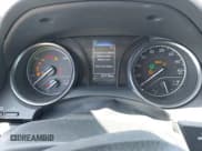 ✅ 2024 Toyota Camry Hybrid SE • VIN: 4T1S31AK4RU077588 • Lot: 43166384. Wystawiony na IAAI z przebiegiem 25 718 mil. Bezpłatny archiwum sprzedaży aukcyjnych z USA i szczegółowy raport historii pojazdu na DreamBid. Zdjęcie 7.