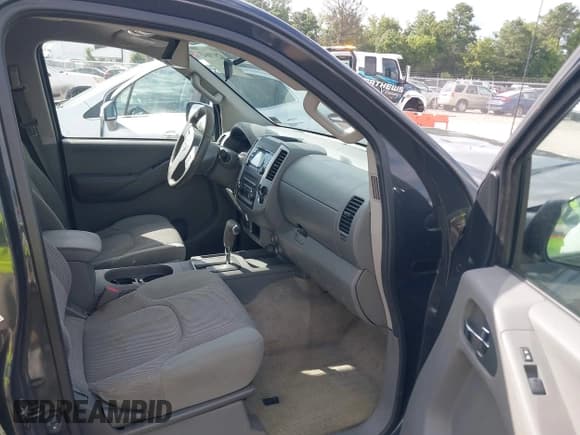 ✅ 2013 Nissan Frontier SV • VIN: 1N6AD0EV4DN719593 • Lot: 42970643. Listed on IAAI with 179,622 mi. Free auction sales archive from the USA and detailed vehicle history report at DreamBid. Image 5.