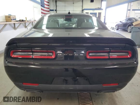✅ 2020 Dodge Challenger R/T Scat Pack • VIN: 2C3CDZFJ2LH125477 • Lot: 47773484. Wystawiony na Copart z przebiegiem 29 612 mil. Bezpłatny archiwum sprzedaży aukcyjnych z USA i szczegółowy raport historii pojazdu na DreamBid. Zdjęcie 6.