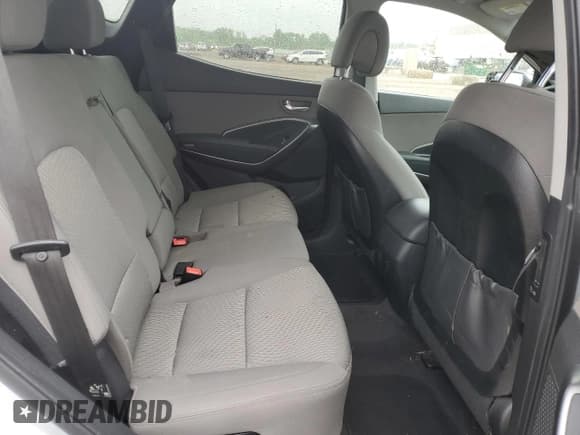✅ 2018 Hyundai Santa Fe 2.4L • VIN: 5XYZT3LB9JG569177 • Лот: 52165343. Опубликован ранее на Copart с пробегом Не указан. Бесплатный доступ к архиву аукционных продаж из США и подробный отчёт об истории автомобиля на DreamBid. Изображение 11.