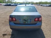 ✅ 2010 Volkswagen Jetta SE • VIN: 3VWRZ7AJXAM007966 • Lot: 42168604. Wystawiony na IAAI z przebiegiem 199 632 mil. Bezpłatny archiwum sprzedaży aukcyjnych z USA i szczegółowy raport historii pojazdu na DreamBid. Zdjęcie 15.