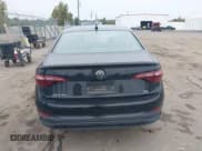 ✅ 2024 Volkswagen Jetta SE • VIN: 3VWEM7BU6RM078860 • Лот: 43340820. Опубликован ранее на IAAI с пробегом 24 251 миль. Бесплатный доступ к архиву аукционных продаж из США и подробный отчёт об истории автомобиля на DreamBid. Изображение 17.