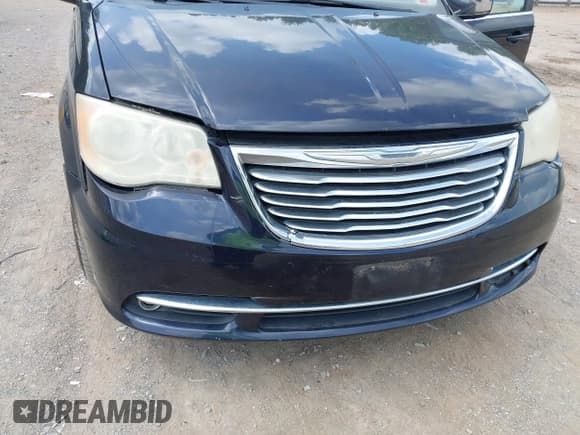 ✅ 2011 Chrysler Town & Country Touring L • VIN: 2A4RR8DG1BR635699 • Лот: 42561792. Опубликован ранее на IAAI с пробегом 175 277 миль. Бесплатный доступ к архиву аукционных продаж из США и подробный отчёт об истории автомобиля на DreamBid. Изображение 6.