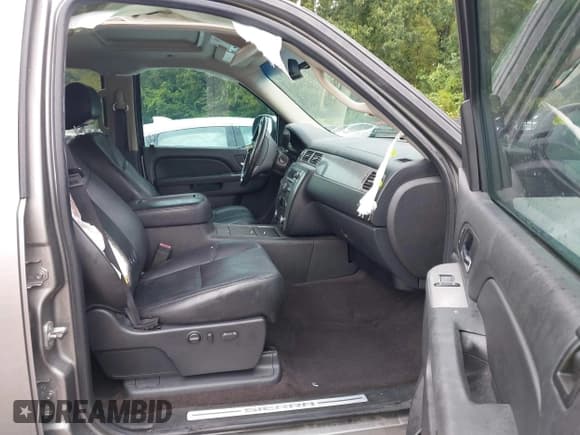 ✅ 2013 GMC Sierra 1500 SLT • VIN: 3GTP2WE72DG194940 • Lot: 43170172. Listed on IAAI with 190,690 mi. Free auction sales archive from the USA and detailed vehicle history report at DreamBid. Image 5.