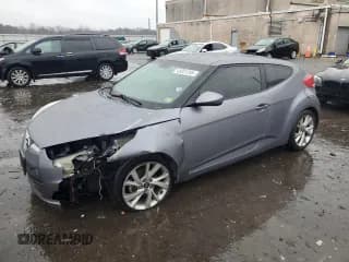 ✅ 2017 Hyundai Veloster Value Edition • VIN: KMHTC6AD9HU305814 • Lot: 43051245. Listed on Copart with 91,974 mi. Free auction sales archive from the USA and detailed vehicle history report at DreamBid. Image 1.