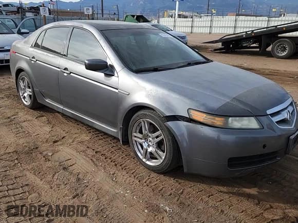 ✅ 2004 Acura TL • VIN: 19UUA66254A049559 • Lot: 91245365. Wystawiony na Copart z przebiegiem 249 015 mil. Bezpłatny archiwum sprzedaży aukcyjnych z USA i szczegółowy raport historii pojazdu na DreamBid. Zdjęcie 13.