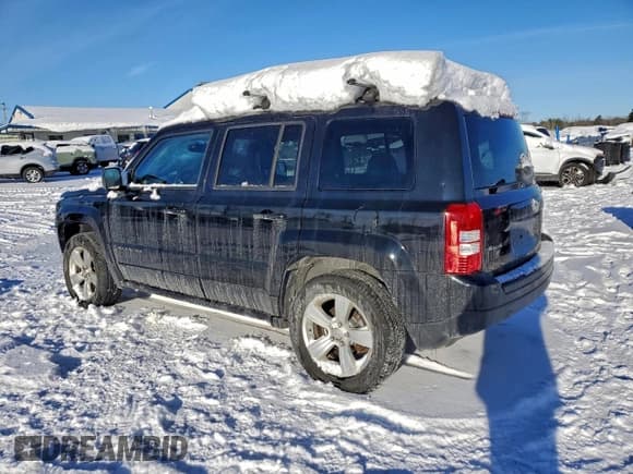 ✅ 2017 Jeep Patriot Latitude • VIN: 1C4NJRFB6HD165684 • Lot: 94801415. Listed on Copart with 84,609 mi. Free auction sales archive from the USA and detailed vehicle history report at DreamBid. Image 2.
