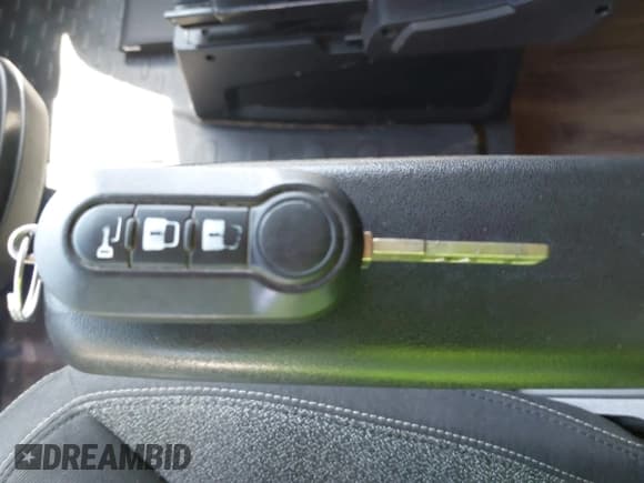 ✅ 2016 Ram ProMaster Cargo • VIN: 3C6TRVAGXGE132994 • Lot: 42539575. Wystawiony na IAAI z przebiegiem 137 233 mil. Bezpłatny archiwum sprzedaży aukcyjnych z USA i szczegółowy raport historii pojazdu na DreamBid. Zdjęcie 11.