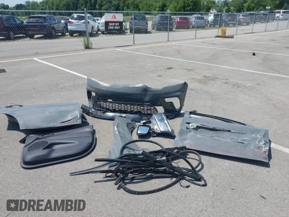 2024 Dodge Durango R/T Plus z VIN 1C4SDJCT5RC251200, wystawiony jako IAAI lot #42635175 z przebiegiem 8 887 mil mil oraz . Historia ofert i sprzedaży dostępna na DreamBid. Obrazek 11.