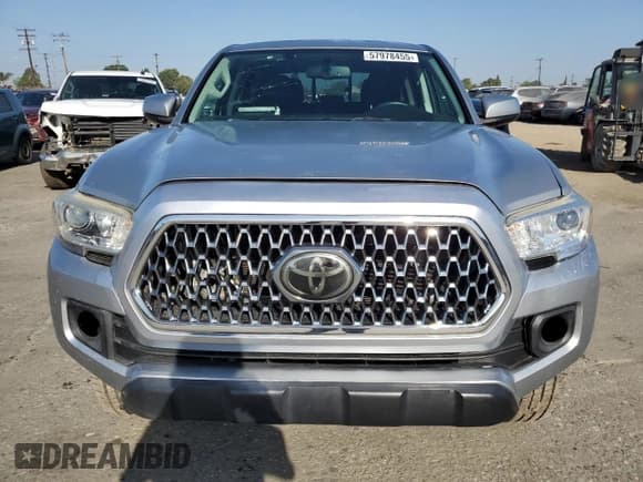 ✅ 2017 Toyota Tacoma SR5 • VIN: 3TMBZ5DN6HM010221 • Lot: 57978455. Wystawiony na Copart z przebiegiem 88 170 mil. Bezpłatny archiwum sprzedaży aukcyjnych z USA i szczegółowy raport historii pojazdu na DreamBid. Zdjęcie 5.