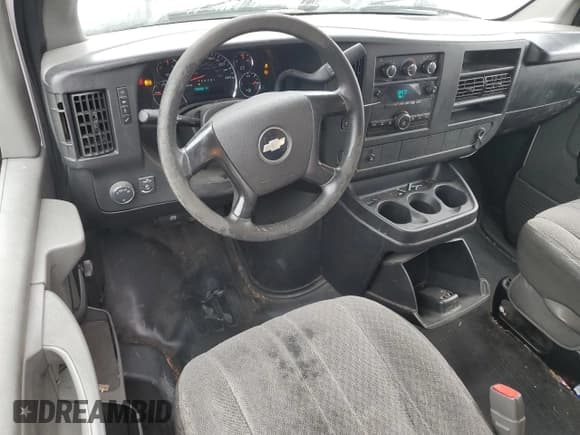 ✅ 2013 Chevrolet Express Cargo • VIN: 1GCWGFBA9D1189763 • Lot: 71209685. Listed on Copart with 190,488 mi. Free auction sales archive from the USA and detailed vehicle history report at DreamBid. Image 8.