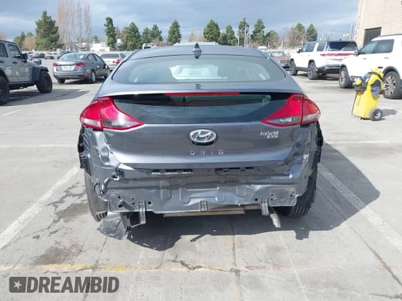 ✅ 2019 Hyundai Ioniq Blue • VIN: KMHC65LC5KU180033 • Lot: 41320893. Wystawiony na IAAI z przebiegiem 71 985 mil. Bezpłatny archiwum sprzedaży aukcyjnych z USA i szczegółowy raport historii pojazdu na DreamBid. Zdjęcie 17.