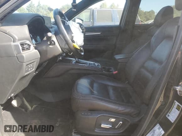 ✅ 2020 Mazda CX-5 Signature • VIN: JM3KFBEY1L0850118 • Lot: 84252205. Wystawiony na Copart z przebiegiem 67 489 mil. Bezpłatny archiwum sprzedaży aukcyjnych z USA i szczegółowy raport historii pojazdu na DreamBid. Zdjęcie 7.