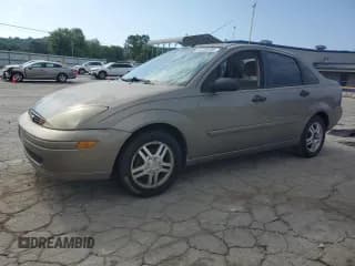 ✅ 2003 Ford Focus SE • VIN: 1FAFP34393W155813 • Lot: 64206495. Listed on Copart with 221,946 mi. Free auction sales archive from the USA and detailed vehicle history report at DreamBid. Image 1.